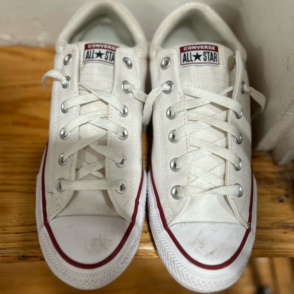USED Kids converse low tops